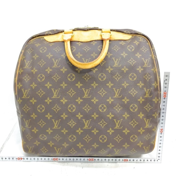 Louis Vuitton MM Evasion Travel Bag - Picture 2 of 16
